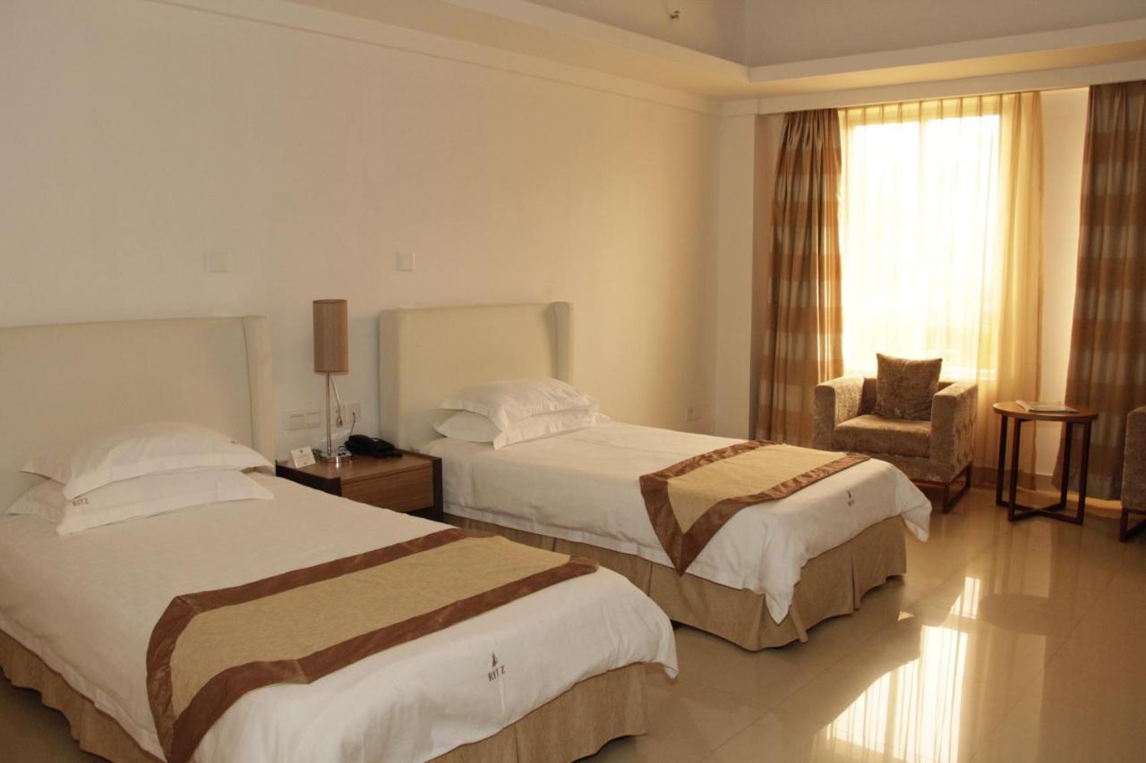 Hotel Victoria Garden Camama Værelse billede